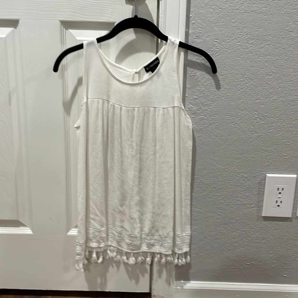 White sleeveless tank
